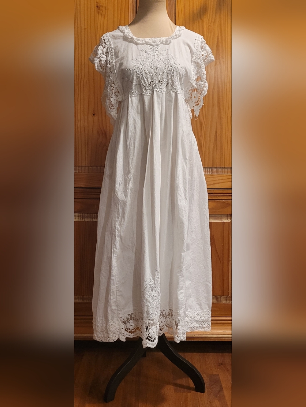 ​Vintage Michelle Nicole Wesley Embroidered Jacquard Lace Maxi Dress One Size